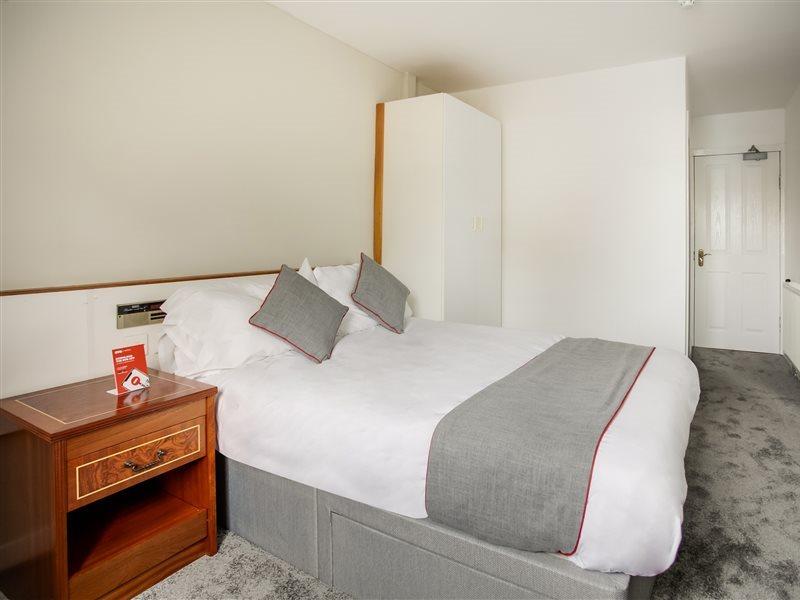 Oyo Glenpark Hotel, Ayr Central Ngoại thất bức ảnh