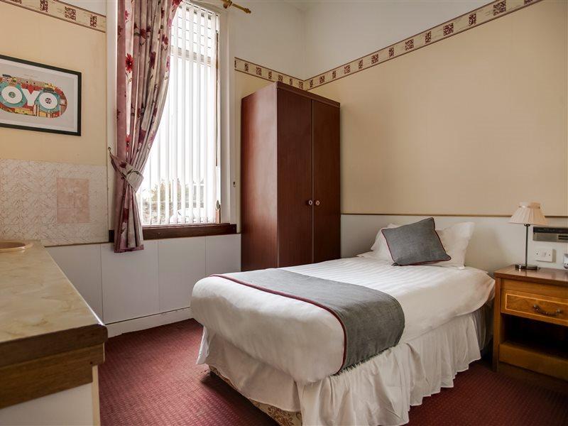 Oyo Glenpark Hotel, Ayr Central Ngoại thất bức ảnh