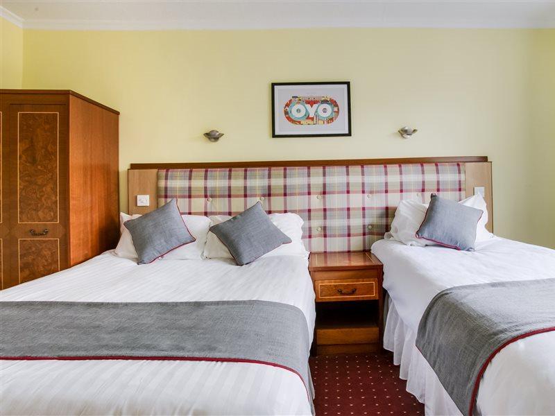 Oyo Glenpark Hotel, Ayr Central Ngoại thất bức ảnh