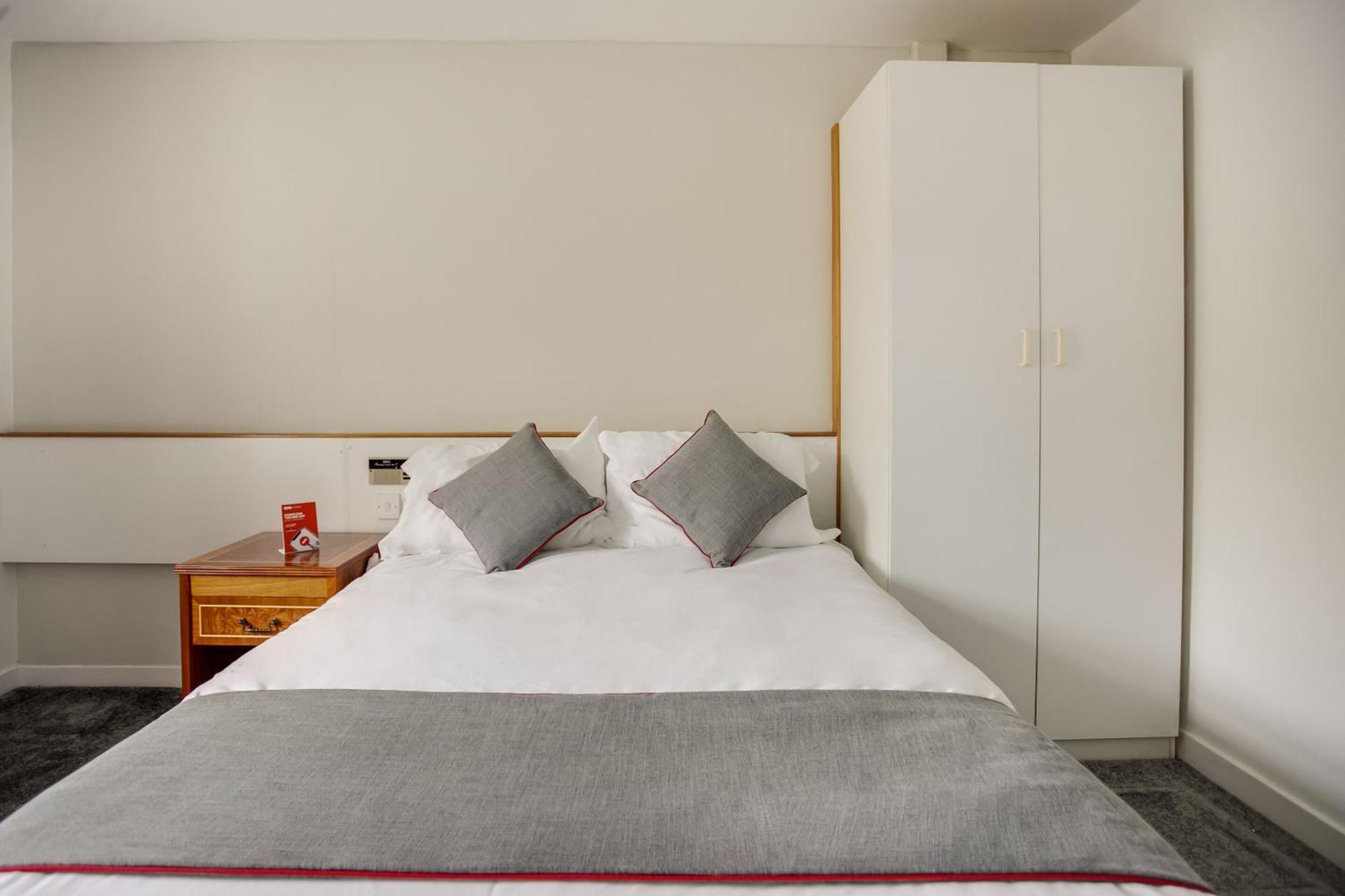Oyo Glenpark Hotel, Ayr Central Ngoại thất bức ảnh