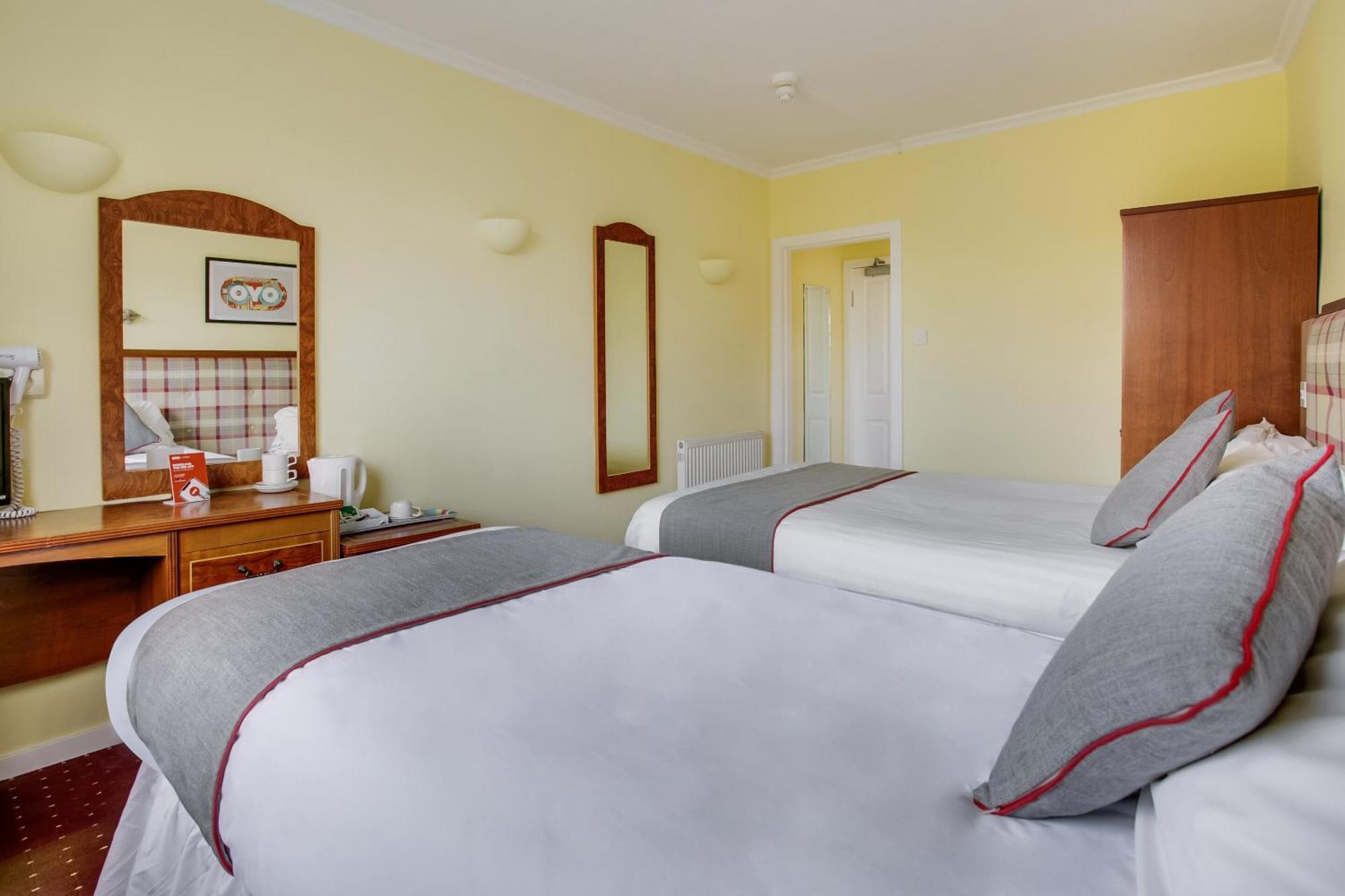 Oyo Glenpark Hotel, Ayr Central Ngoại thất bức ảnh