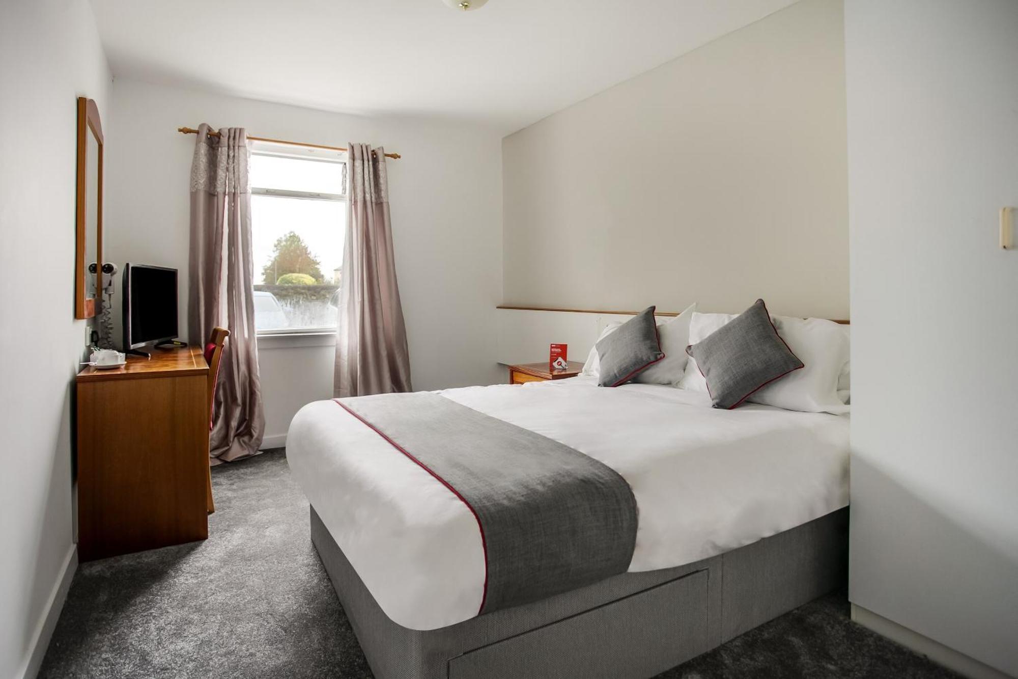 Oyo Glenpark Hotel, Ayr Central Ngoại thất bức ảnh